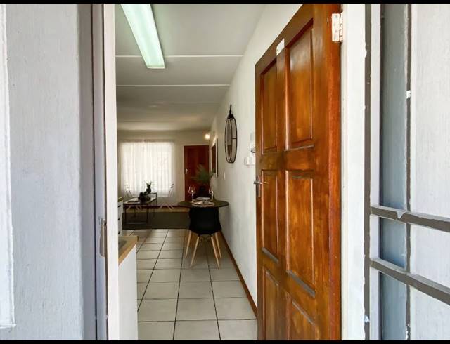 2 BEDROOM APARTMENT FOR SALE IN COMET